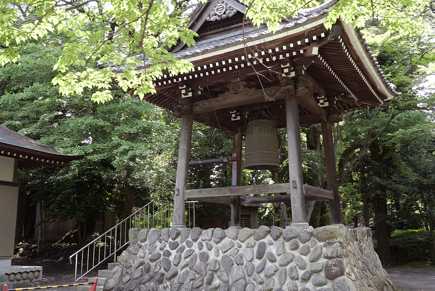 無量光寺の鐘楼