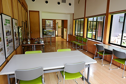 管理棟内の休憩スペース