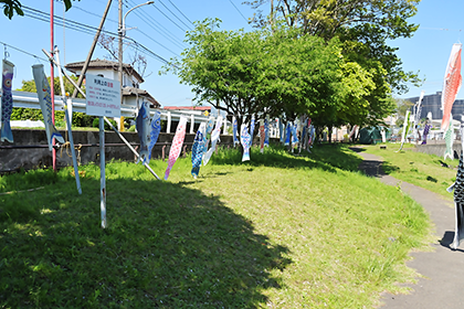 地蔵橋親水広場横の様子