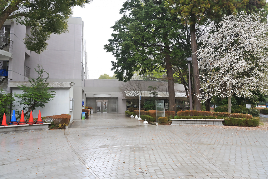 売店と食堂の外観