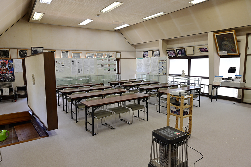 尾崎咢堂記念館多目的室