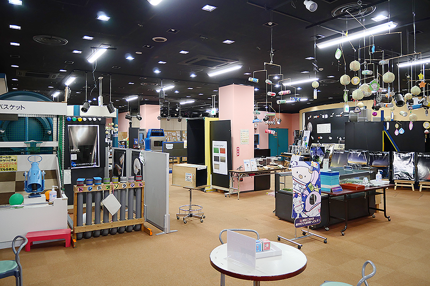 厚木市子ども科学館プラネタリウム展示スペース