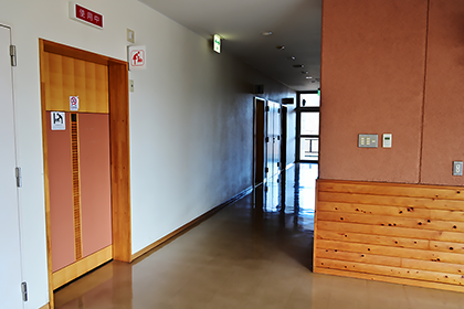 やまなみセンターの廊下