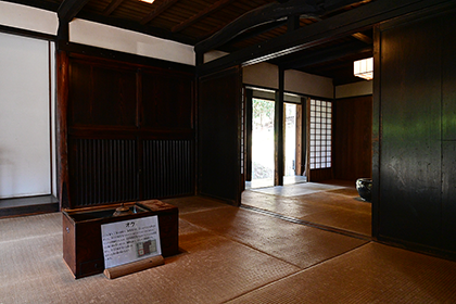 奥座敷の様子