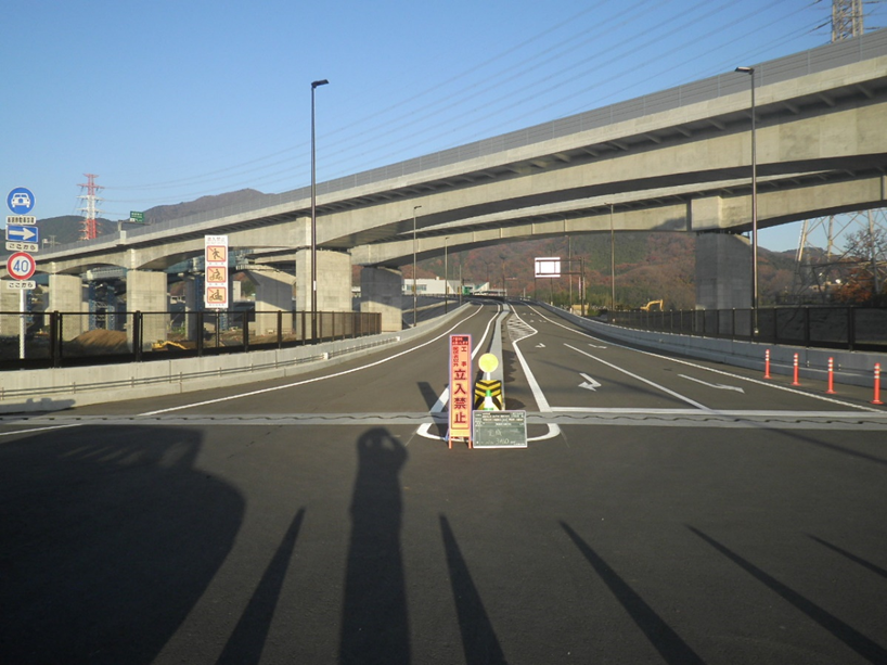 県道603号（伊勢原市上粕屋）道路改良工事（舗装工）