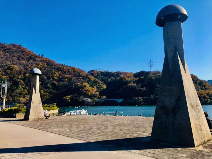 秋の相模湖風景