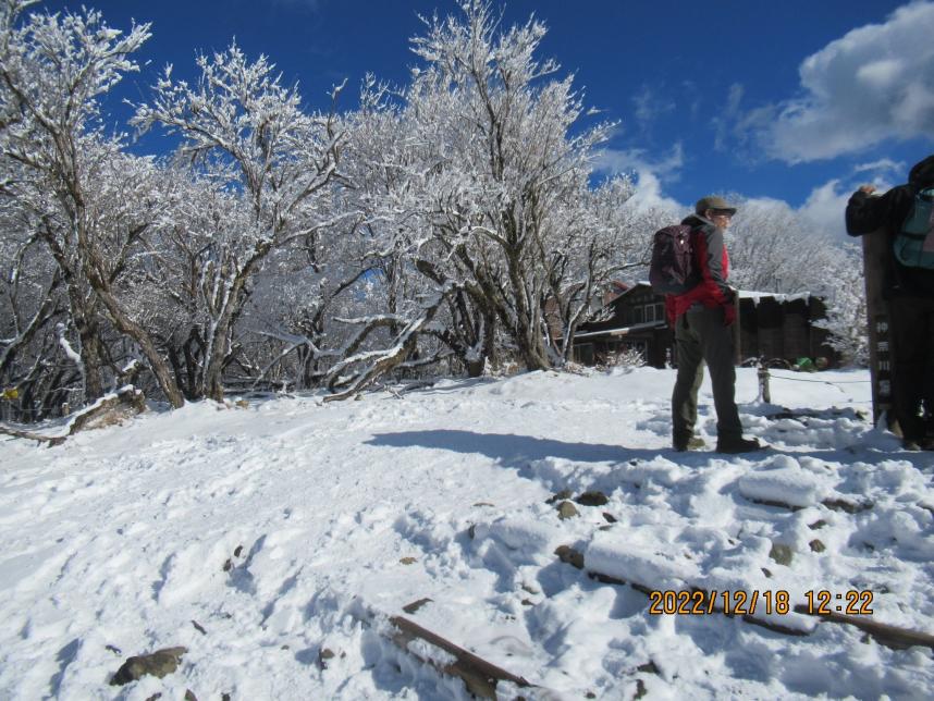 221218鍋割山山頂