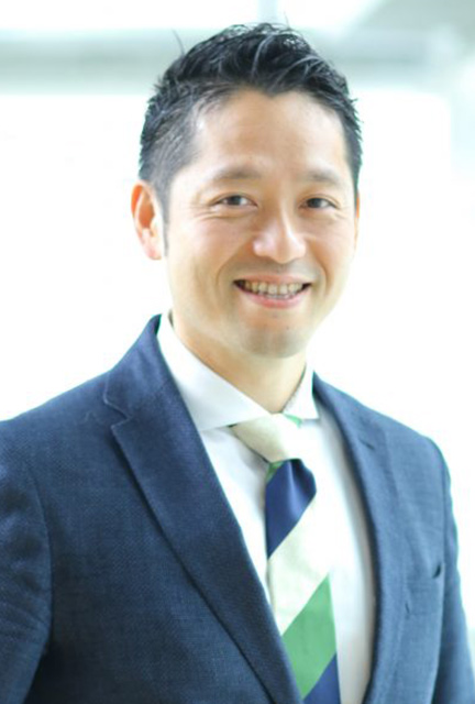 新井 重成氏