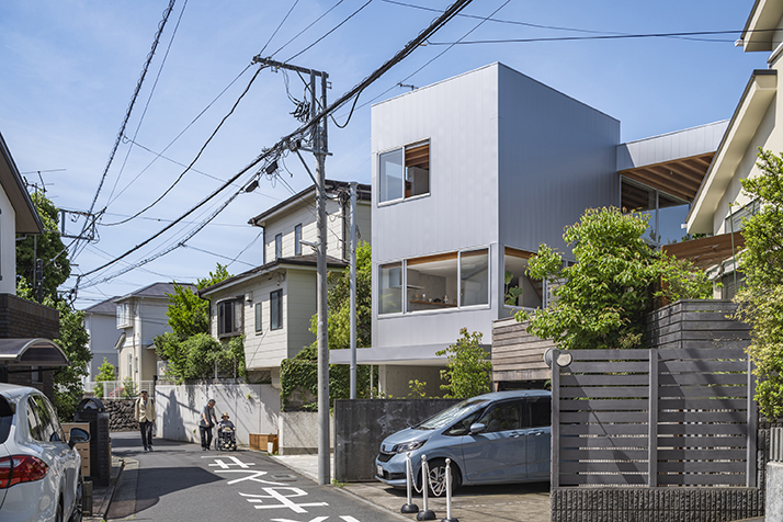 (サムネイル写真)鵠沼の家 建物全体