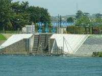 写真：寒川浄水場の取水口